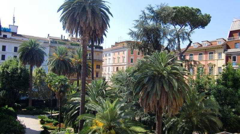 Pensión Capitolium 2*